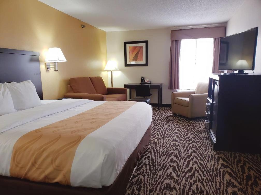 Quality Inn & Suites Clemmons I-40 Экстерьер фото