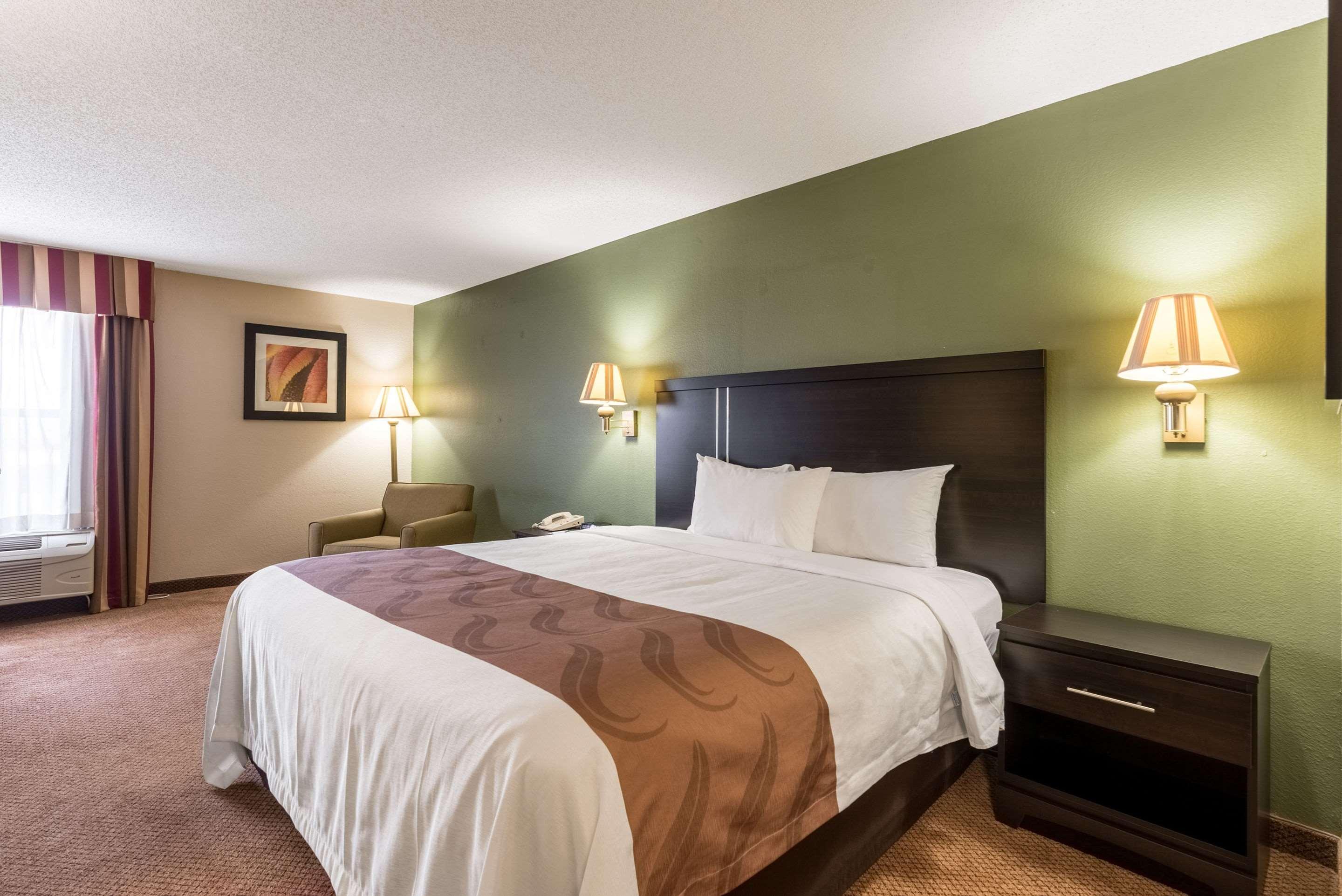 Quality Inn & Suites Clemmons I-40 Экстерьер фото