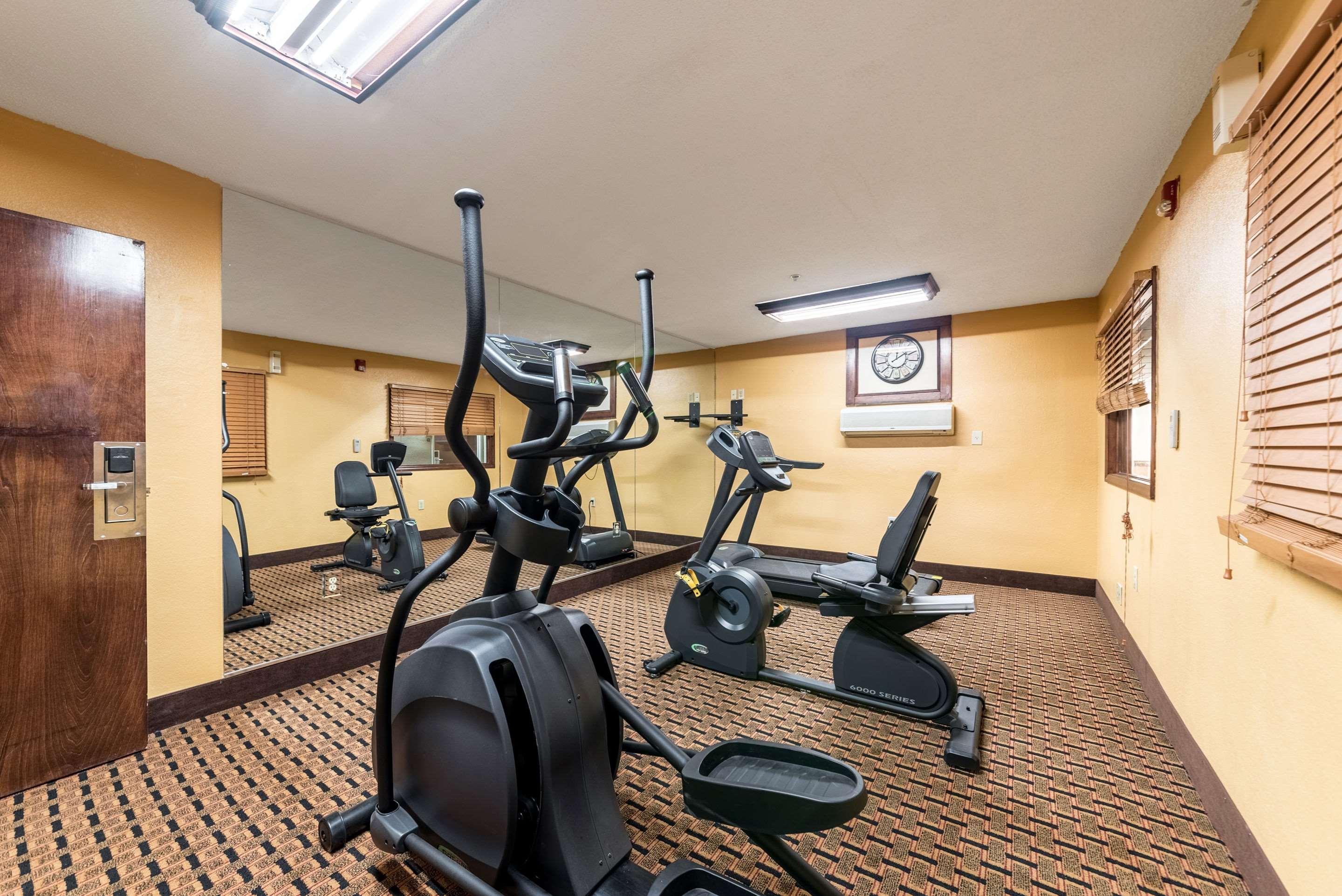 Quality Inn & Suites Clemmons I-40 Экстерьер фото