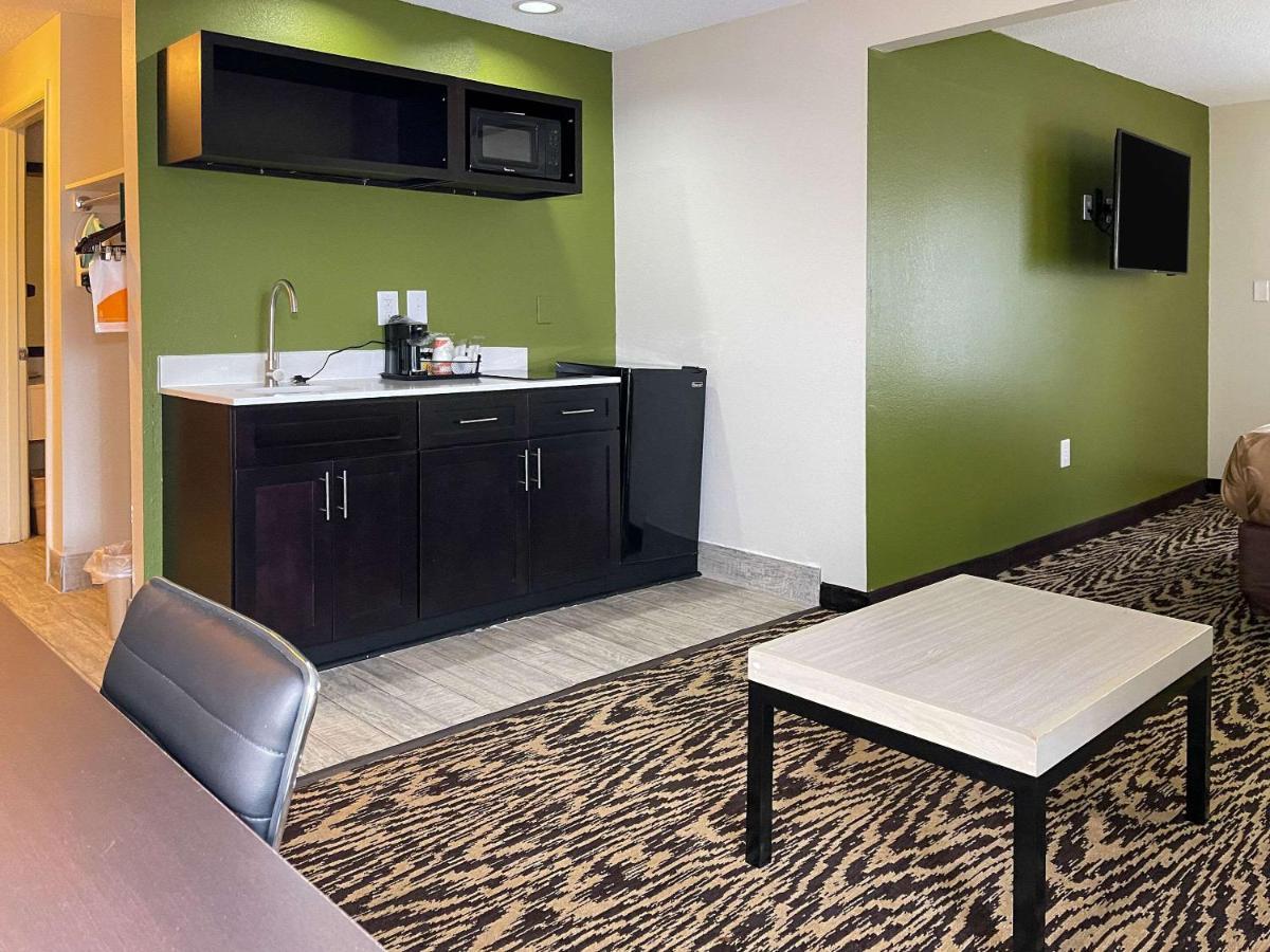 Quality Inn & Suites Clemmons I-40 Экстерьер фото